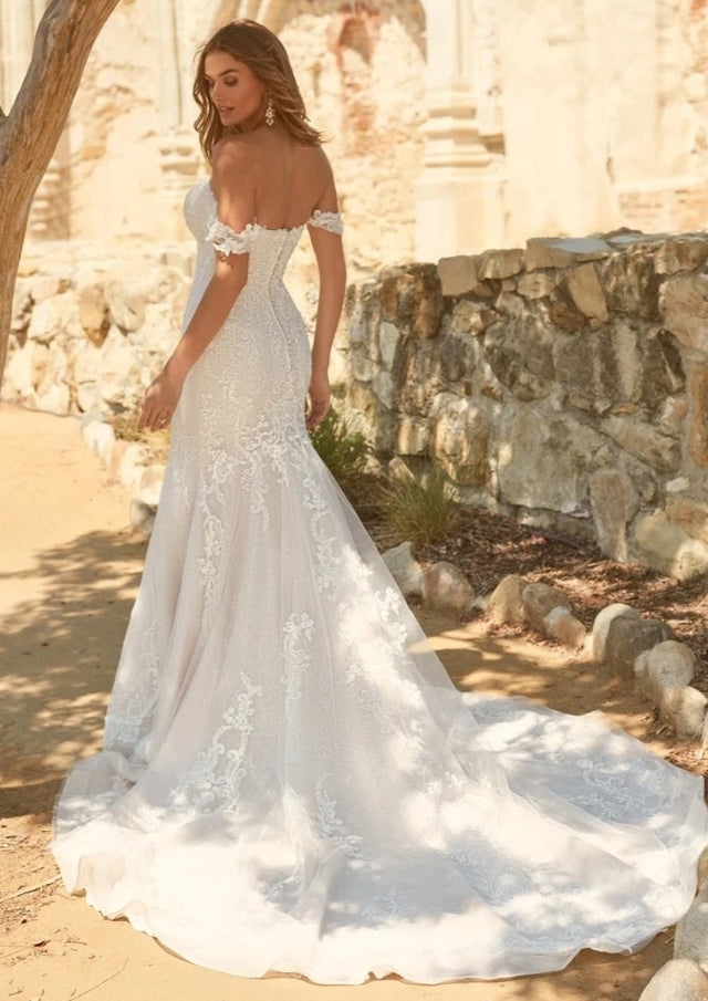 products/MaggieSotteroFrederiqueWeddingDress4.jpg